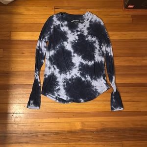 Aeropostale Women’s XS tye dye long sleeve shirt.